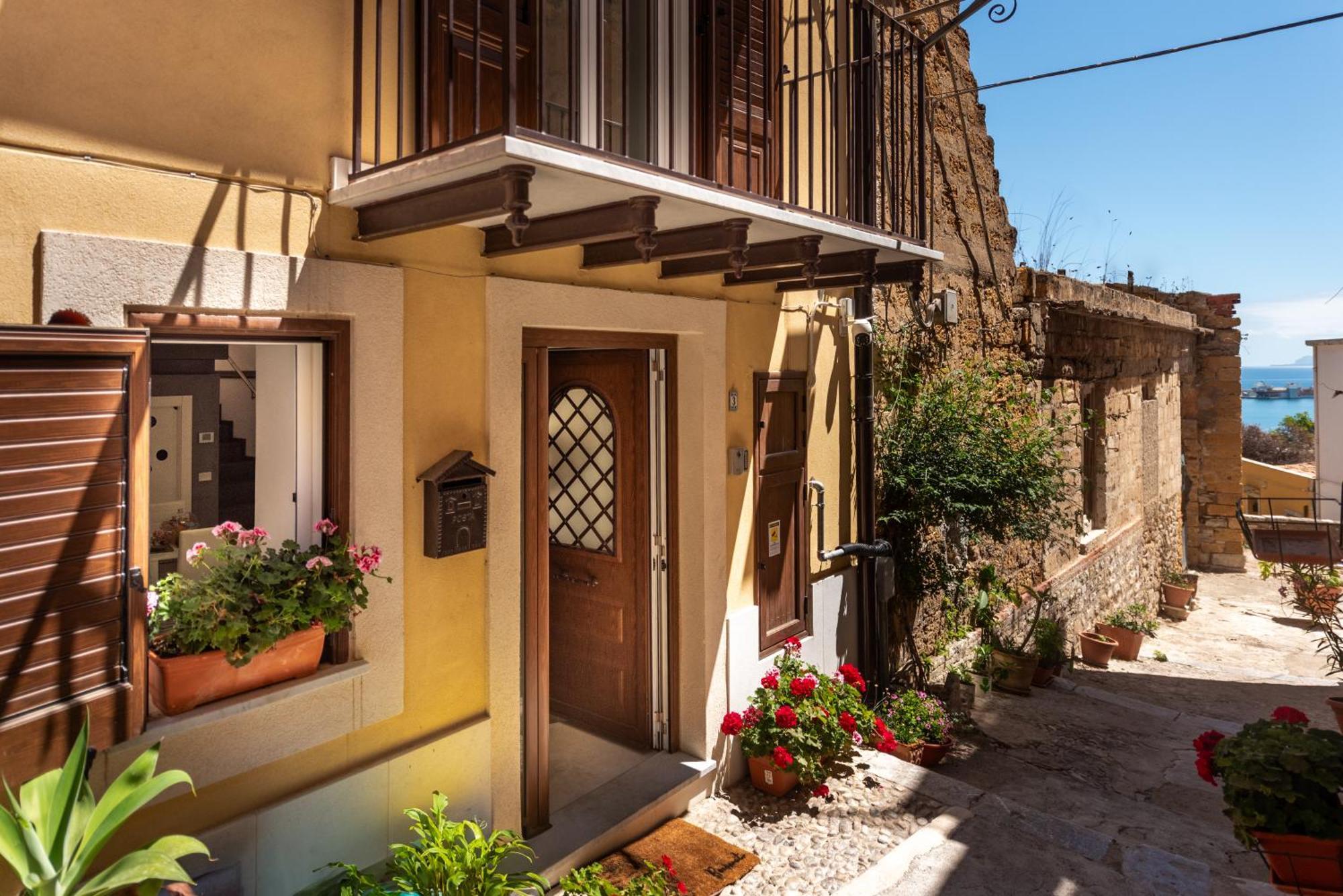 La Mia Deliziosa Casetta Di Giu Termini Imerese Exterior photo